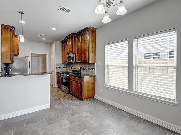 7522 Sable Creek Dr — Photo 18