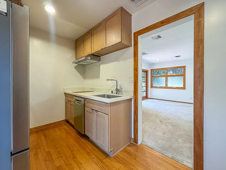 3517 Beethoven St — Photo 4