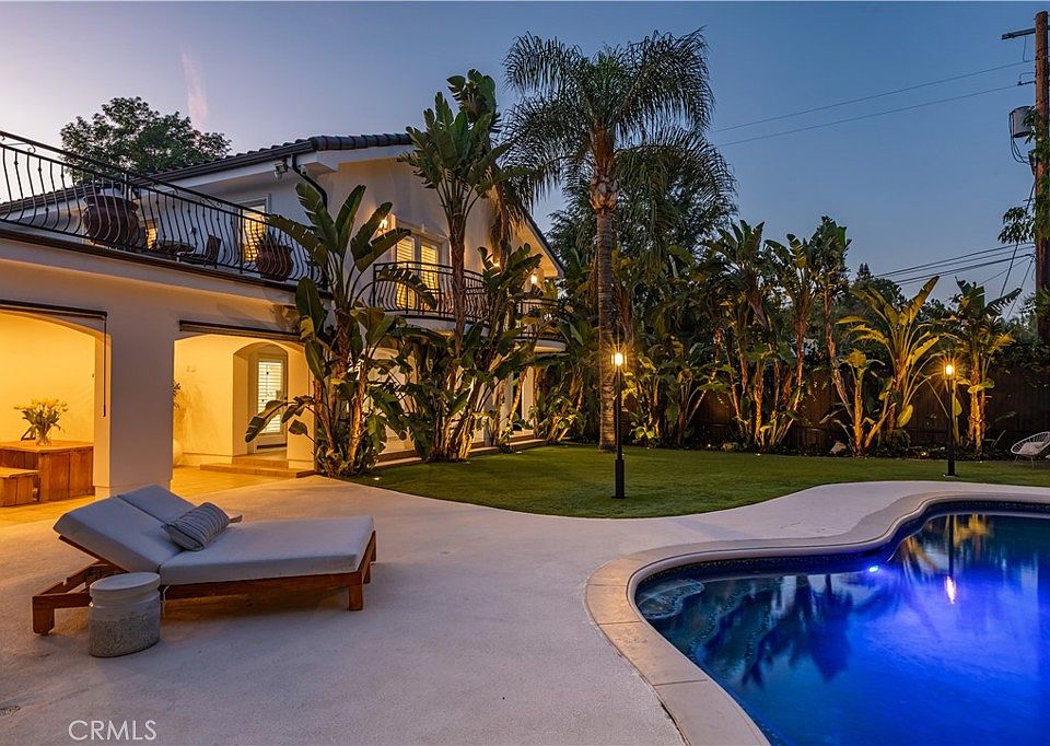 5242 Topeka Dr, Tarzana, CA 91356 | MLS #SR26091436 | Zillow