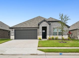 951 Lily Ln, Lavon, TX 75166