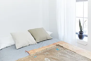 Rented by Venn NY Inc