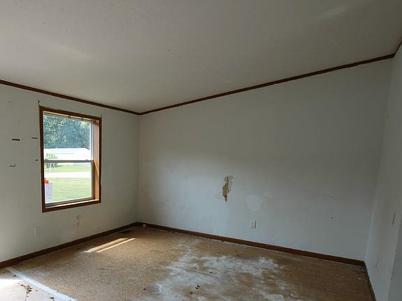 5th image of 51614 Downey St