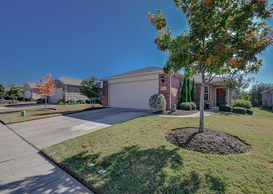 1st image of 2495 Honeybee Ln
