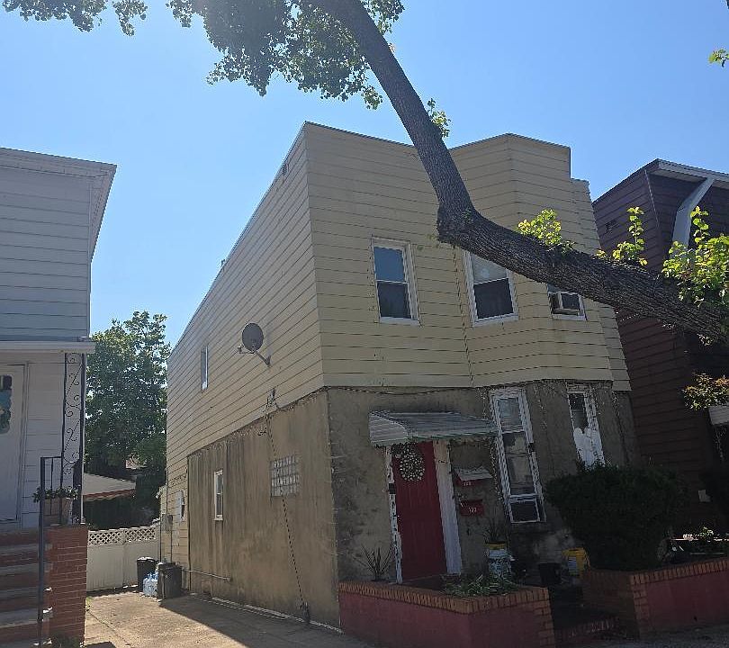 1st image of 133 Pamrapo Ave