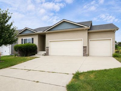 1125 Juniper Dr, Carlisle, IA, 50047