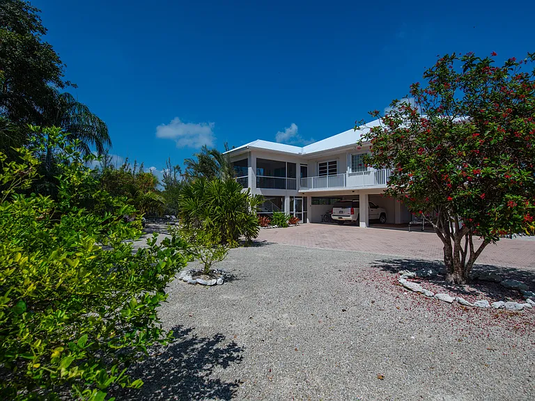 17375 Jamaica Ln — Photo 42