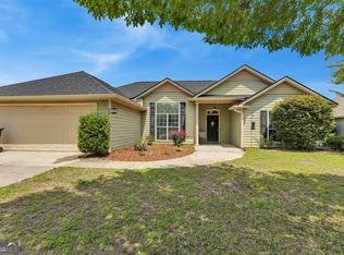 627 Stagecoach Trl, Hahira, GA 31632