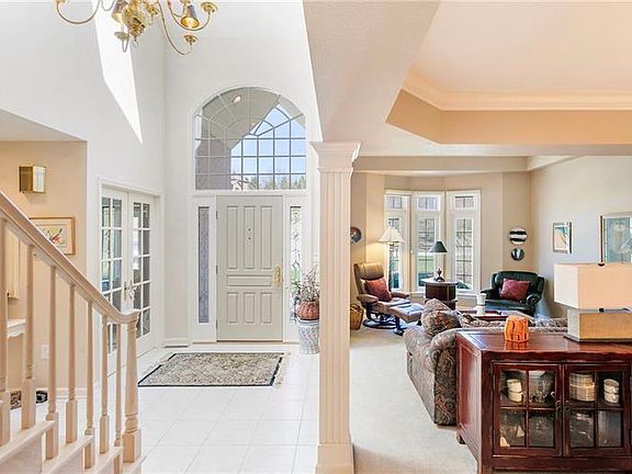 3rd image of 2016 High Pointe Ct