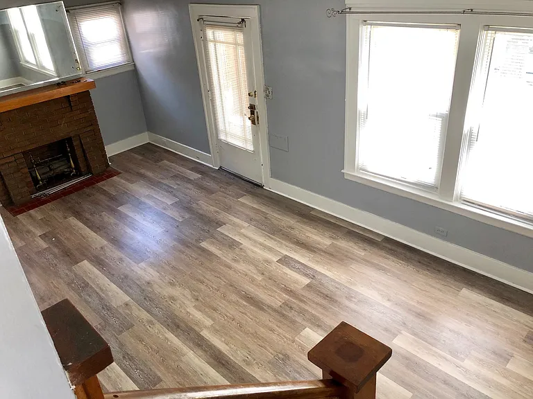 1224 Central Ave — Photo 2