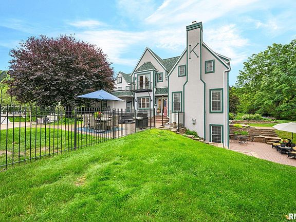 5th image of 3211 N Elmcroft Ter
