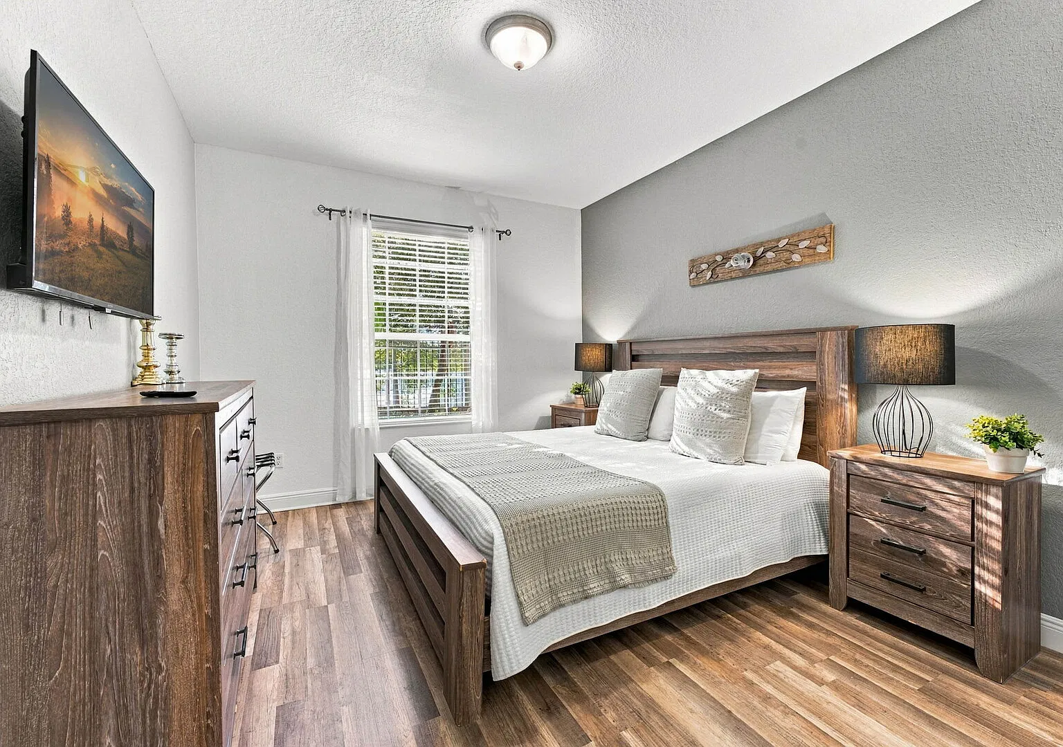 3BR Lake View, 8 guests, Amazing Orlando Location — Photo 4