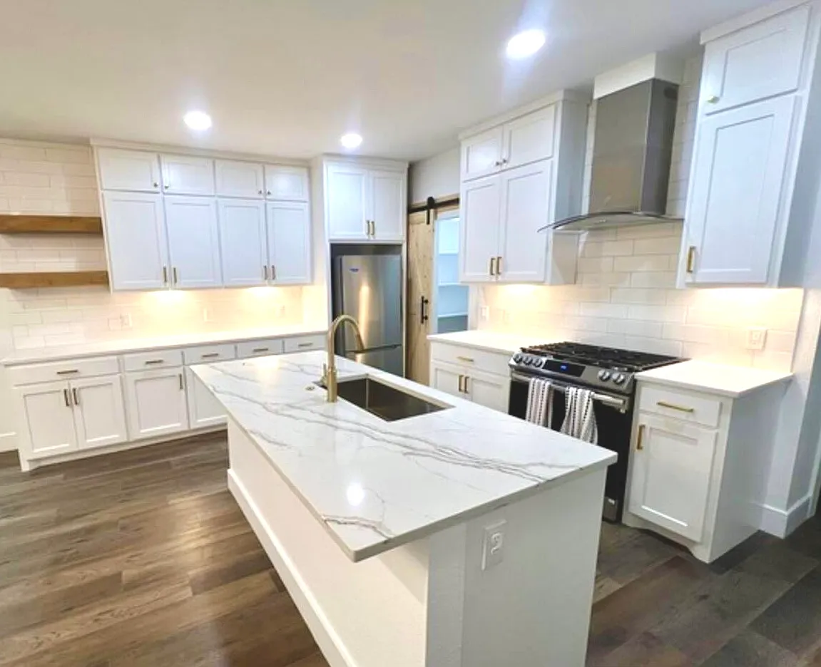3 bed, 1596 sqft, $930 — Photo 2