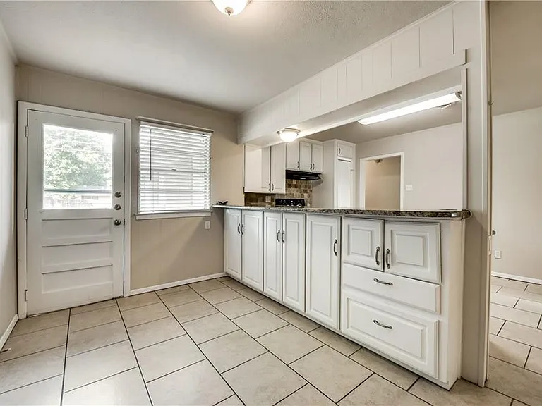 1601 Larkspur Dr — Photo 10