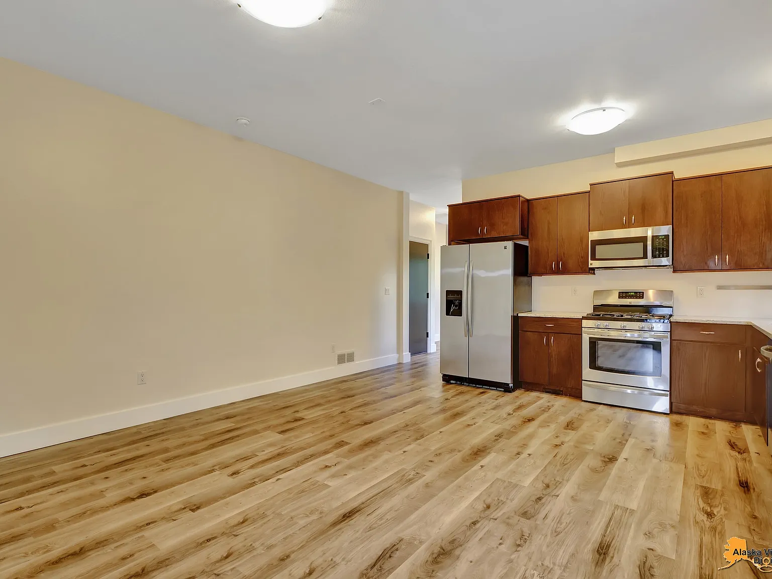 1 bed, 800 sqft, $2,000 — Photo 3