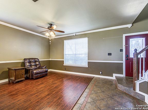 4th image of 3740 Florence Grv