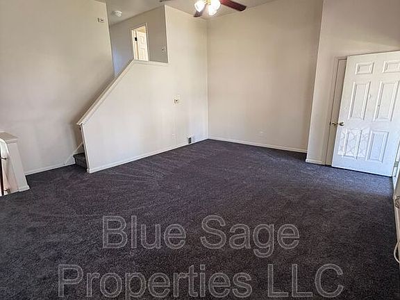 3rd image of 1427 Simpson St