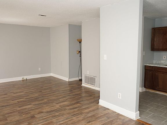 2nd image of 3416 Alemeda Ave SW