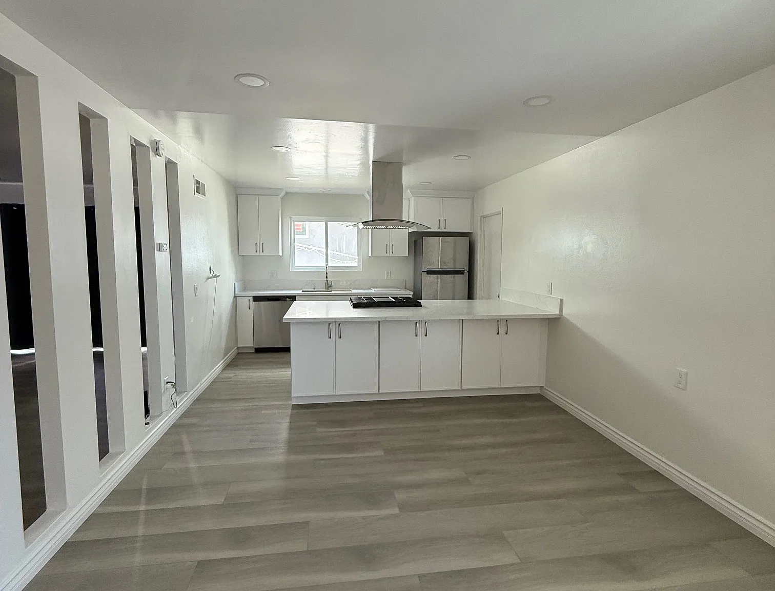 4 bed, 1400 sqft, $4,950 — Photo 2