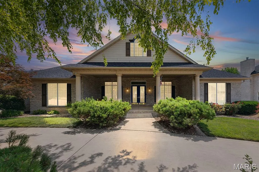 6 Sunset Hills Blvd N photo 1