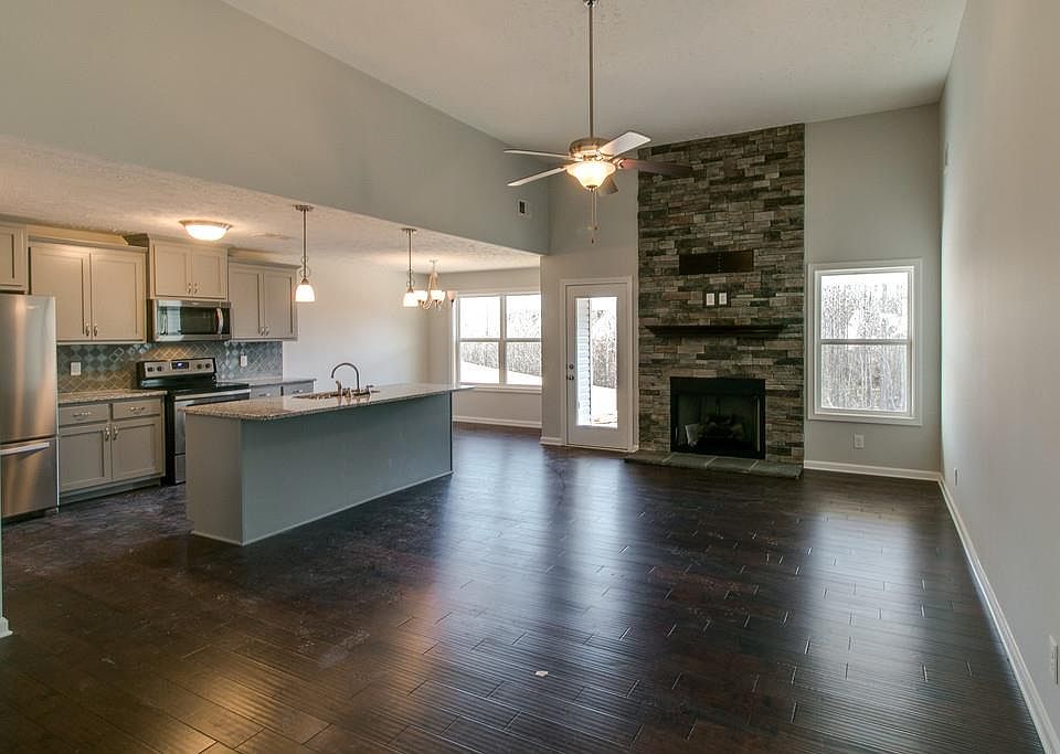 2nd image of 1379 Freedom Lot 136