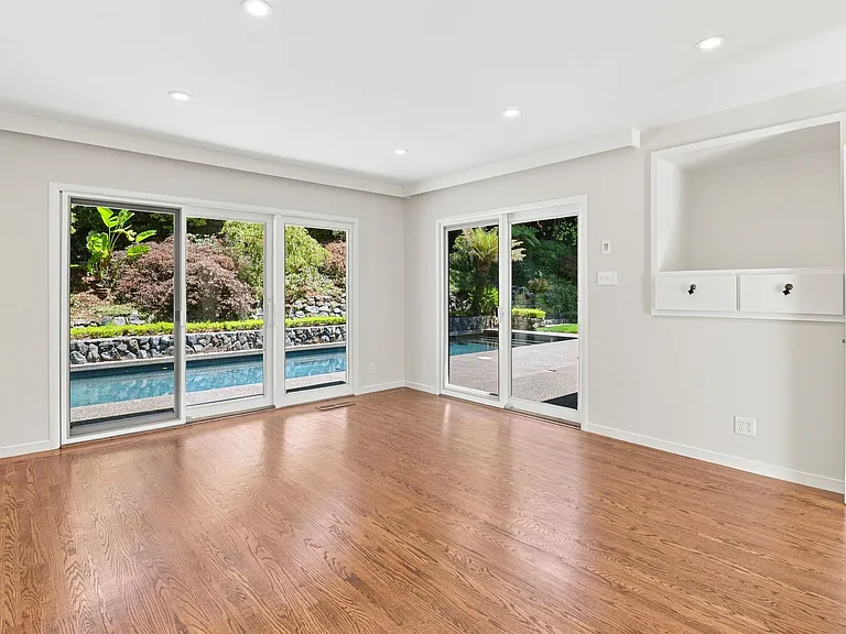 820 Eucalyptus Ave — Photo 33