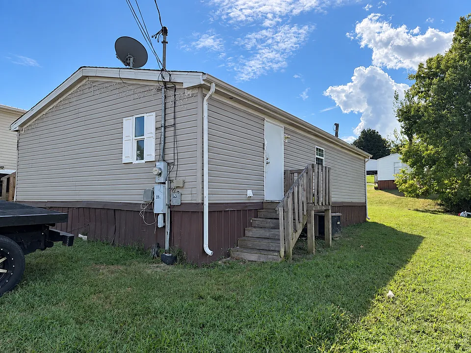 204 Gaither Dr