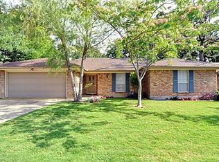 5611 Ember Dr, Arlington, TX 76016