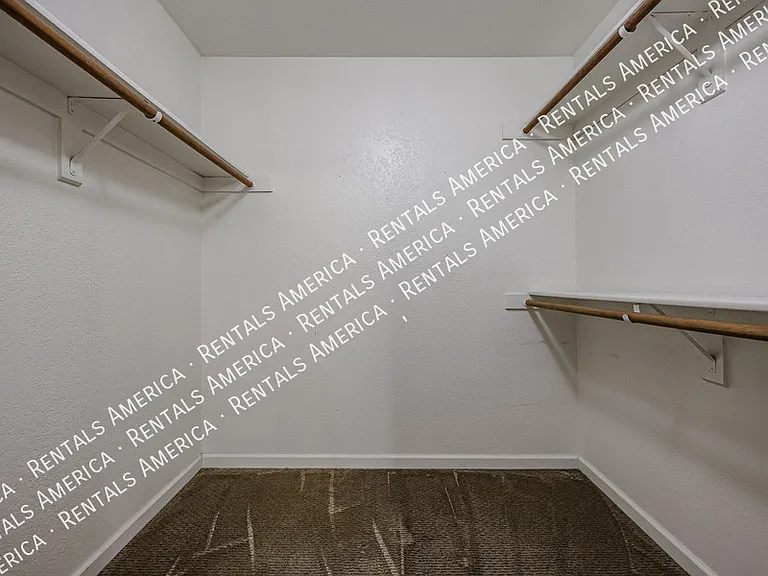 1621 E Vaughn St — Photo 36