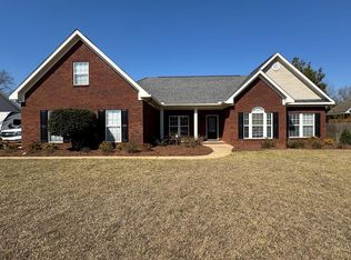 108 Sunshine Ln, Dothan, AL 36303