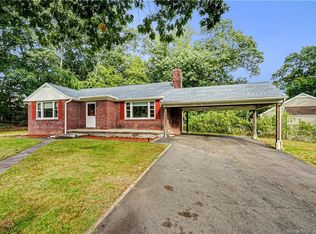 21 N Forest Cir, West Haven, CT 06516