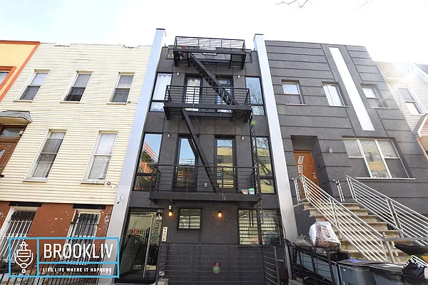 Rented by null | media 30