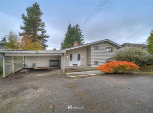 4201 Olympus Dr NE, Bremerton, WA 98310