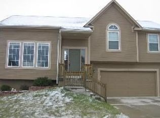 1208 N 4th St E, Louisburg, KS 66053