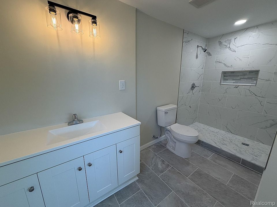 11560 Island Ct, photo 16
