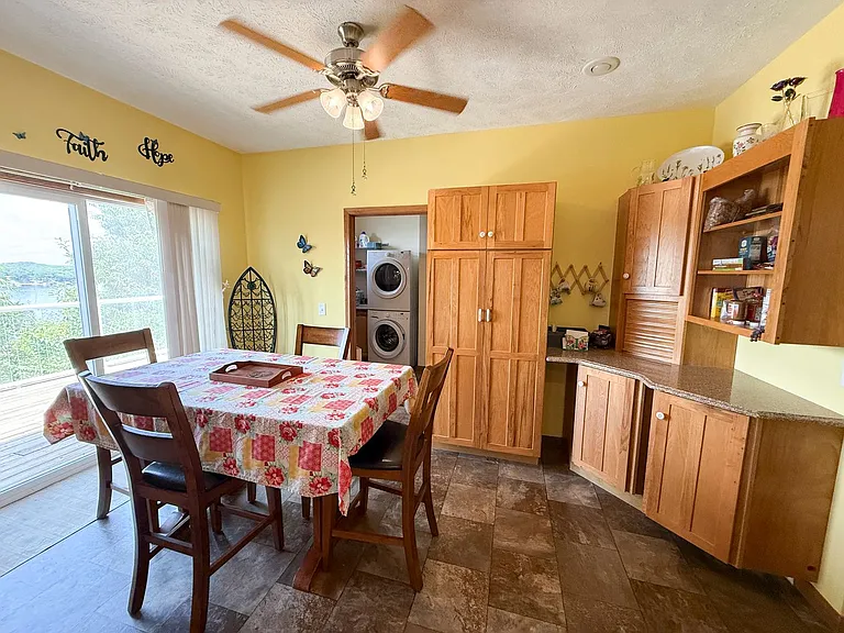 1630 Camp Hohn Dr — Photo 6