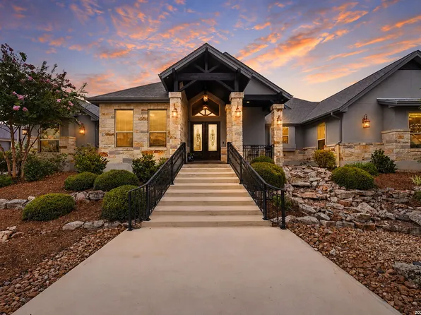 323 Curvatura, New Braunfels, TX 78132