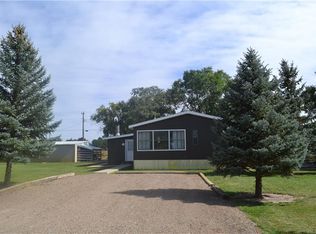 704 S Custer Ave, Miles City, MT 59301