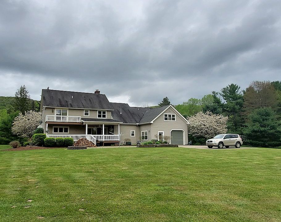 2nd image of 609 Derrick Rd