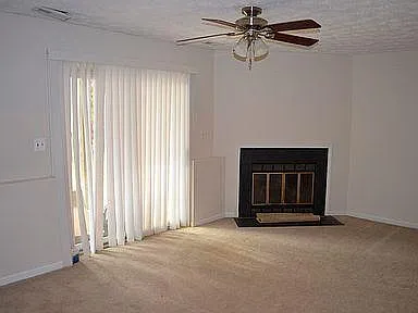 37 Oak Crest Ct — Photo 5