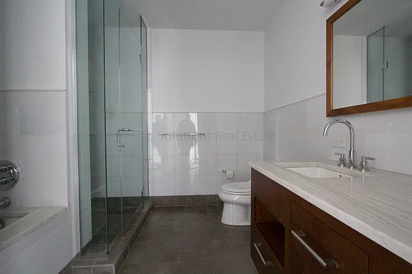 Rented by Area New York | media 15