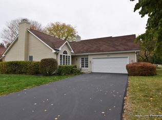 827 Gosselin Cir, Batavia, IL 60510