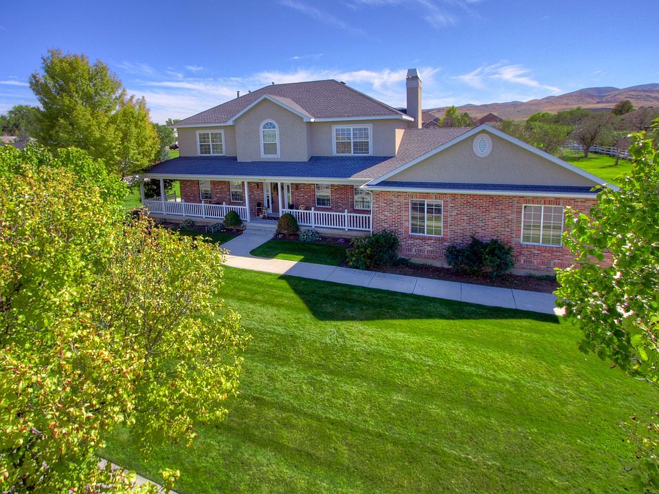 1st image of 3909 W Deer Orchard Dr