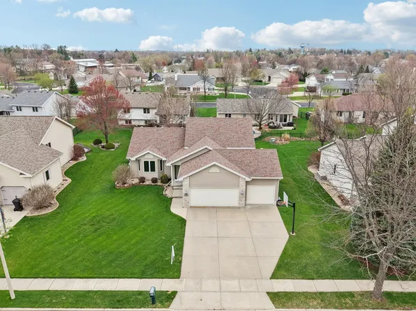 316 Burl Oak Dr, Deforest, WI 53532