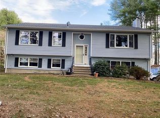 3 Sable Dr, Ledyard, CT 06339