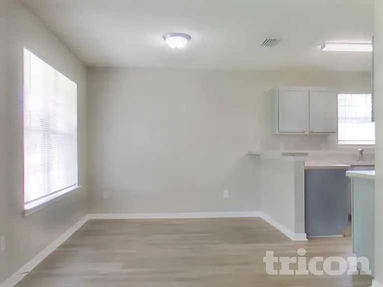 2727 Fox Creek Dr E — Photo 5