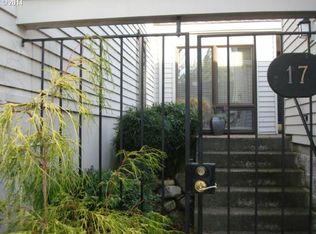 17 Greenridge Ct, Lake Oswego, OR 97035