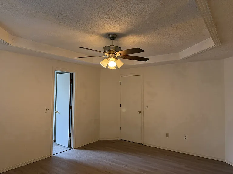 13104 Maple Leaf Dr — Photo 18