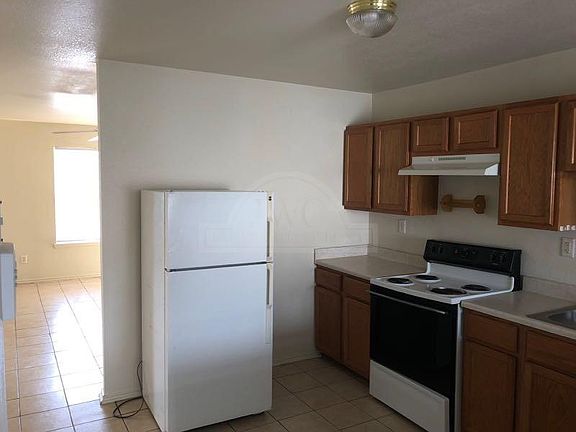 5th image of 3401 Hereford Ln APT B