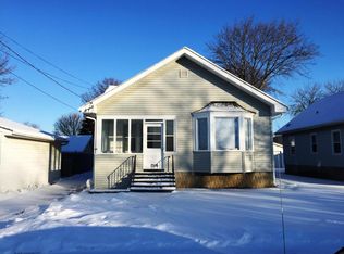 2516 71st St, Kenosha, WI 53143