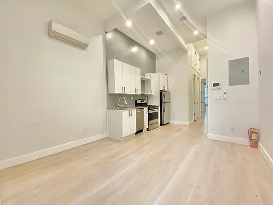 Rented by Doorway NYC, LLC | media 14